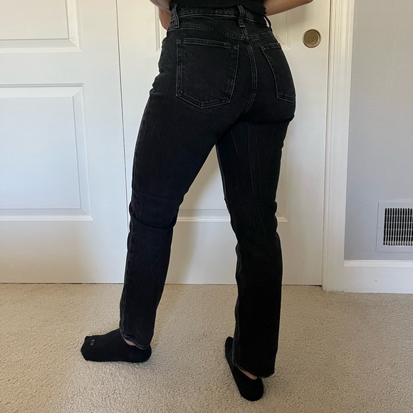 Abercrombie & Fitch Curve Love High Rise Mom Jeans - Picture 3 of 8